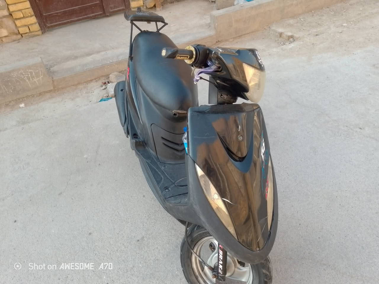 سلام عليكم درجه ماكس عدله البيع دراجه جاهزه وشغاله من الطول الطول شلعه ومعدل خير من الله دراجه مال جناي مامتعوبه نضيفح وحلوه سعر 550وبيه مجال قليل الشراي واتساب نتصال فقط ***********

نص مكتوب في الصور:
- Shot on AWESOME A70