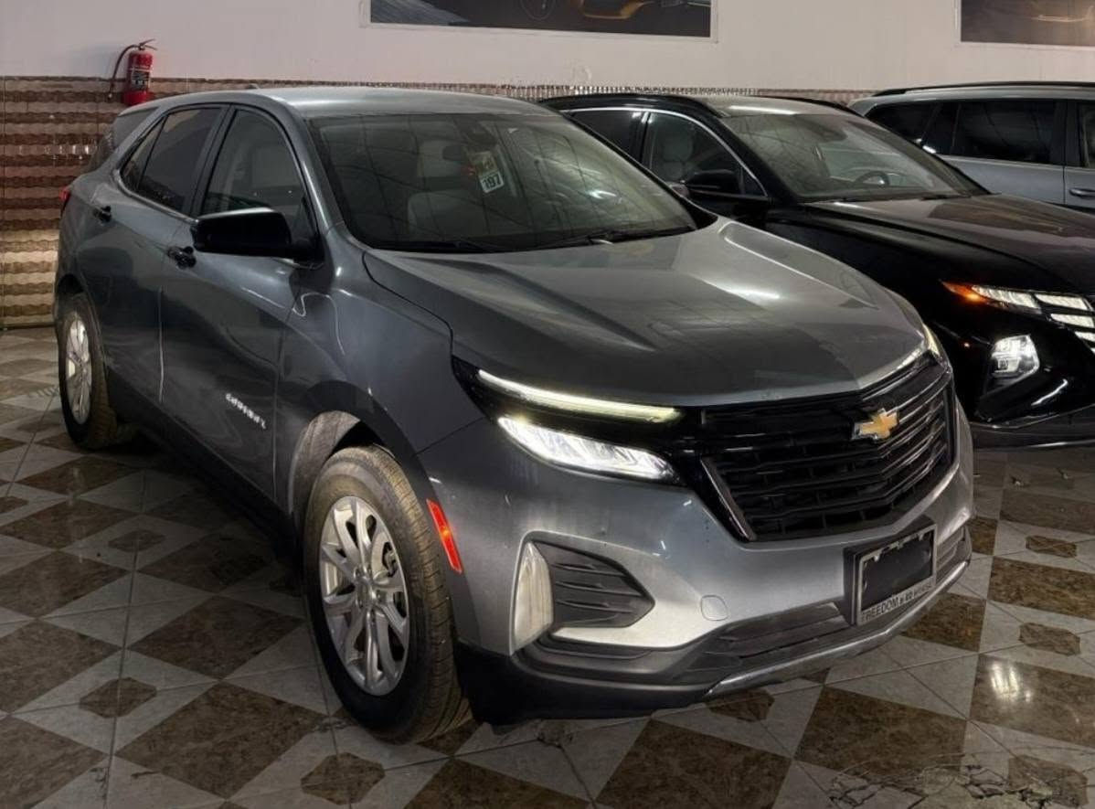سلام عليكم للبيع 📢 
للبيع / شوفرليت ايكونكس 🚘 
الموديل/2023
ماشيه 25000 mi 📟 
مواصفات/(بصمه تشغيل+ بصمه ابواب عدد2/ رادار صور📸 الضرر مرفقه بالمنشور  امامي توقف ذاتي عند الاقتراب/ هند بريك كهربائي/ Led امامي / اوتو هولد/ تحكمات ستيرن كامله...تحديد مسار .. تثبيت سرعه / شاشه تدعم ابل كاربلي + اندرويد اوتو + منفذ يو اس بي + اواكس سياره بدون ايرباك وبدون دواخل 
مكان السياره ميسان للاستفسار *********** ☎️
 السياره رقم اربيل 📜
