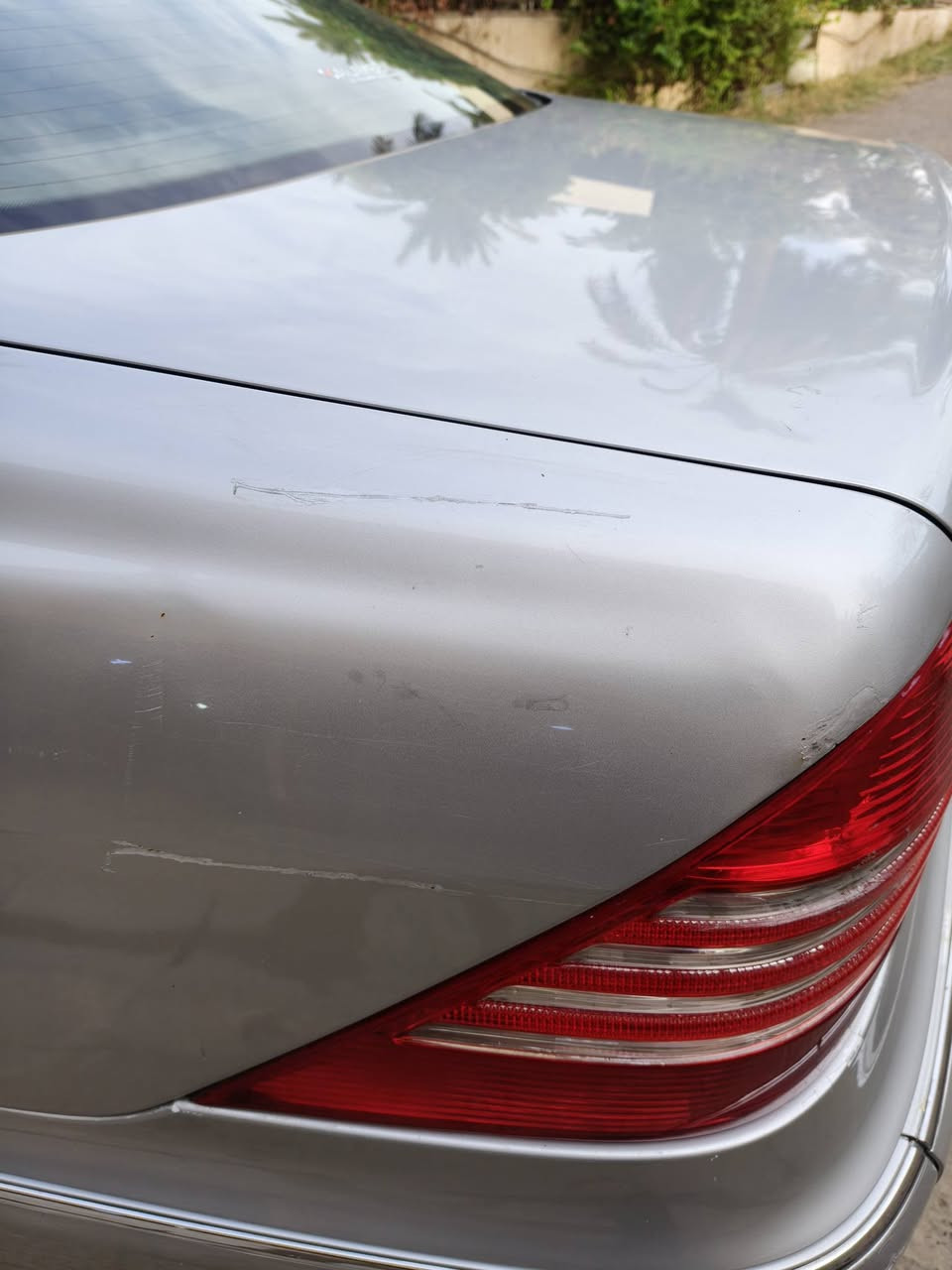 السلام عليكم 
مارسدس غواصة w220
s350. 2003 

فول مواصفات كفالة عامه عدا قطعه وحدة صبغ 

السعر 11000 دولار 
شدة و عشرة 
***********
