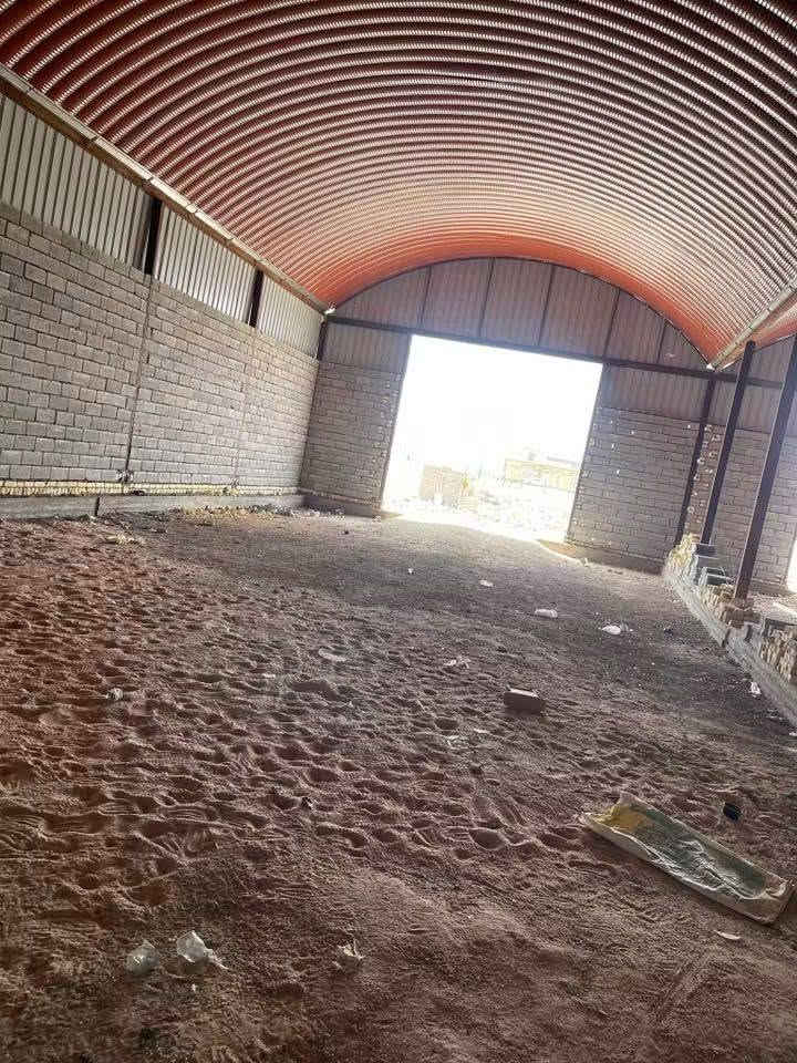 للبيع جملونات عدد 2 مساحه البناء 440 متر طريقه كرمه سوق الشيوخ موقع تجاري على الشارع العام وشارع فرعي العرض 10متر خدمات ماي وكهرباء ***********
