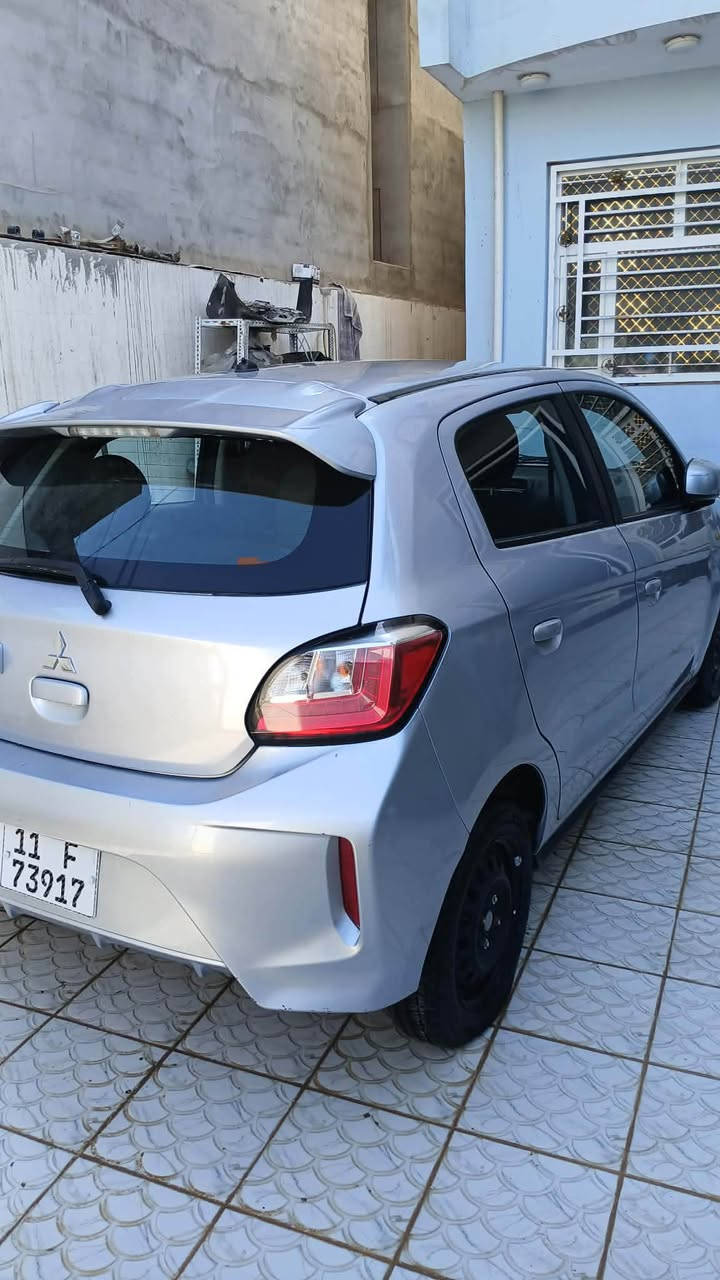 سعر مناسب  جدا☺️
متسيوبيشي ميراج

السعر 86 ورقه 

موديل 2024
ترقيم جدبد 
مكان سياره بغداد

صبغ فقد بنيد وجاملغ سايق 
وتعديل جاملغ العكسي 

مواصفات السيارة

شاشه كبيره+ كامره خلفي

بلتوث+ كار بلي

رادار توقف ذاتي

مثبت سرعه

مانع انزلاق 

اواكس شحن

بك لايت لد

نظام ايكو وسبورت

تحكم مري كهرباء

تحكم ستيرن كامل

3 سلندر 1200 

للاتصال ‭***********‬
بي وتساب ايضا
