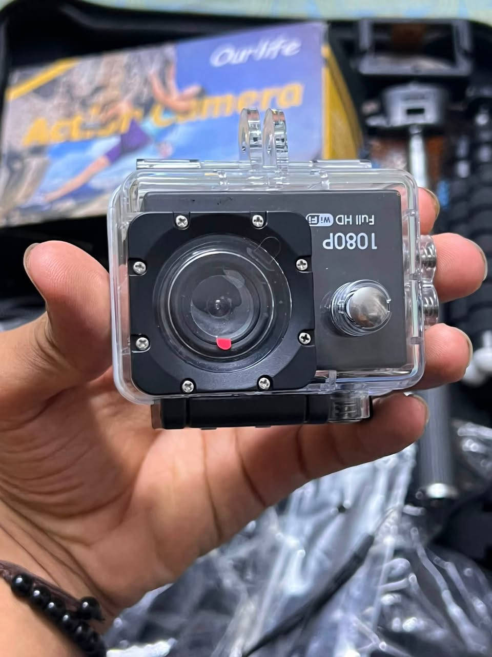 سلام عليكم كامره Actioncameraكامره جديده تستخدم اصاحب الدراجات وتصوير للملاعب وضد المي الكامره بيها اهوي مواصفات سعر100 وبيها مجال رقم ***********
