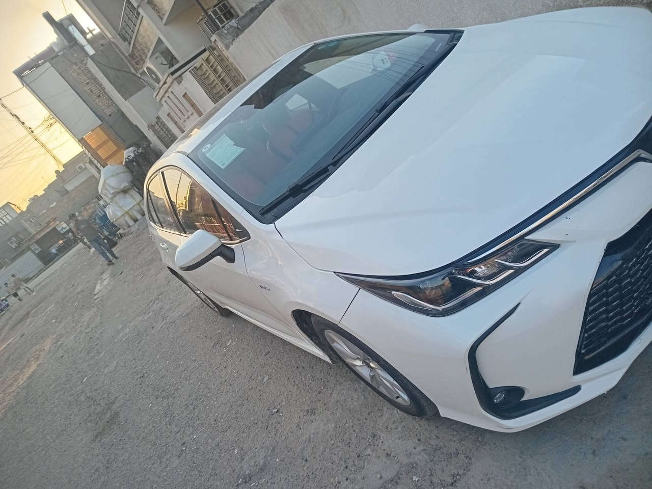 سلام عليكم للبيع كورلا هايبرد ٢٥فول داخل لونين كشن كهرباء شكل الخليجي بيها ربع البنيد صبغ والدعاميه الخلفيه ماشيه ٤٥ بسمي تحويل مباشر التصال على الرقم ***********
