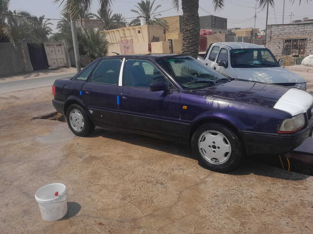 يسلام عليكم اودي للبيع مديل 92.  سنويه منتهيه. مكينه بيها لاستيك ولف .  كهربائيات شغاله. كير مابي شي. تايرات جدد. حداديه زينه    مكان سماوه.  سعر 24.        .***********
