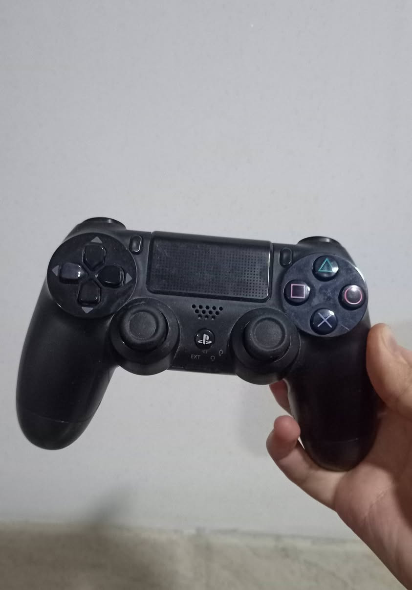 🎮🔥 للبيع PS4 أونلاين – 1TB 🔥🎮
✅ سعة 1 تيرا

✅  2 جوستك 

✅ 3 أقراص ألعاب
✅ الجهاز جاهز للعب والأونلاين

    جهاز نظيف 

💰 السعر: [240 وبي مجال]

📍 الموصل
 
تواصل رقم واتساب ( ***********)
