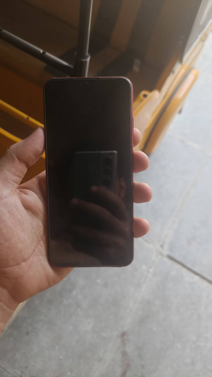 الموديل: Samsung Galaxy A02s
الحالة: الجهاز نظيف وشغال وكل أموره تمام.
​الملاحظات: مبدل شاشه نوعية نضيفة وشغالة 100% بدون أي مشاكل.
​الاستخدام: تصفح، اتصالات، يوتيوب، برامج التواصل. 
سعره 75 وبي مجال بسيط مكاني بغداد مدينه الصدر وهذا رقمي ‏‪***********‬‏
