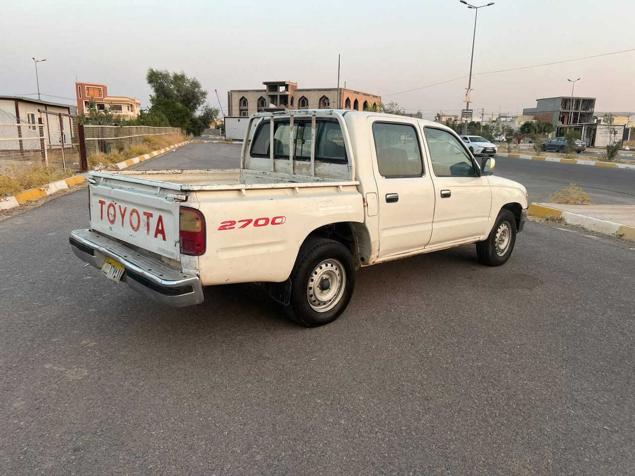 توێتای یابانی مەکینەسپی مۆدێل 2002
 بێ بۆیاغ بێ لێدراو هیچی پێوەنیە تەبریدو پاوەرە ئاڕمی پلاستیکی سلێمانی لەگەڵە بەشەرتی ئەوەی ماڵی کەس نەبێت کێشەی نەبێت شوێن چەمچەماڵ  سعری قوفڵی 38گڵا  
ژم ;*********** السليمانية, العراق
