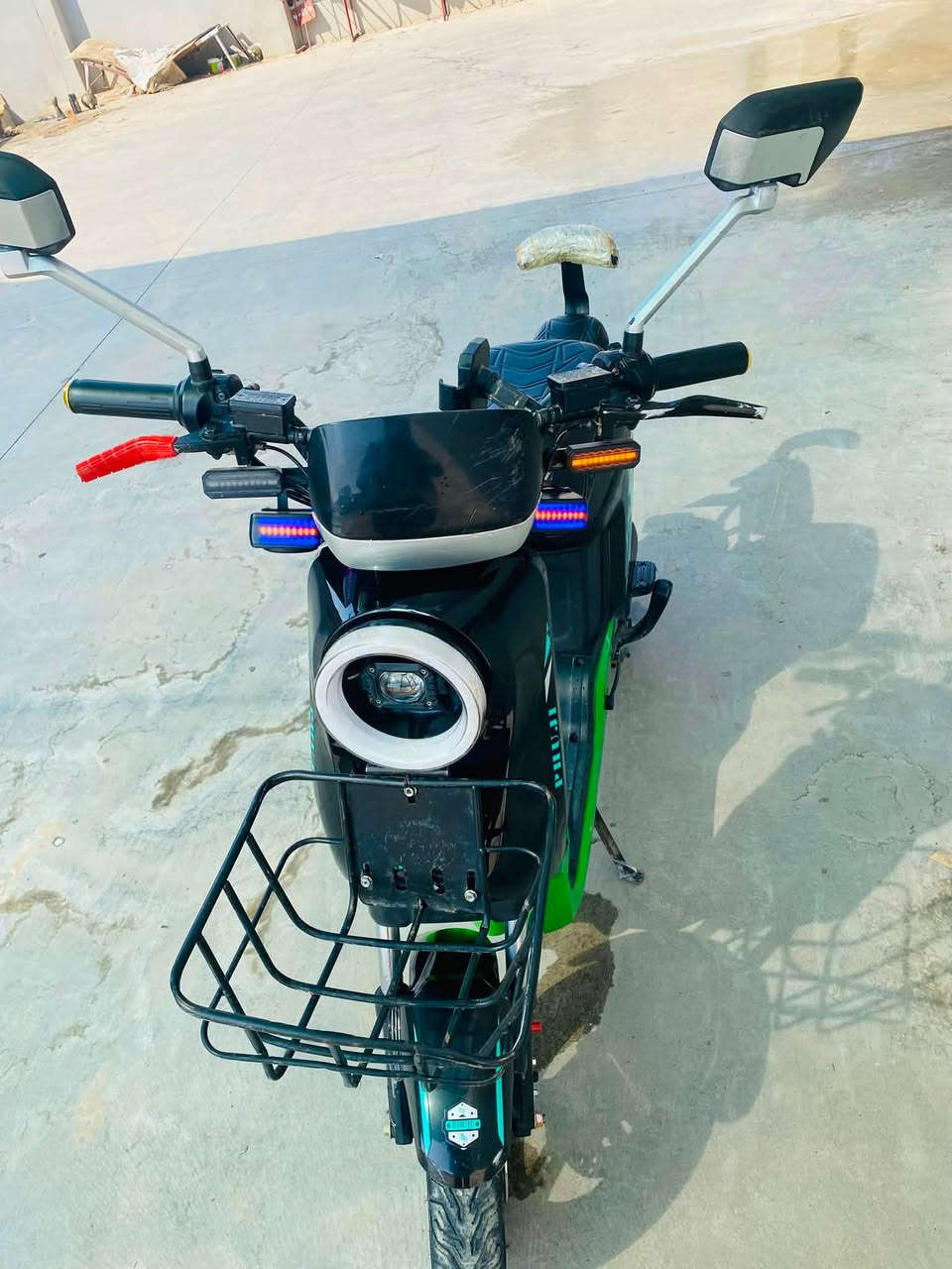 السلام عليكم
أعاده نشر بسبب الوعود الكاذبه ✅✅

موطور شحن R9 

2026 

بطاريات 32ولي شرط عل فحص شخط ما بيهن 

  بسعر (410ا))وبي مجال 

سله ✅

اشاير يمين ويسار وشاير بل ديجي ✅

لايت عالي وناصي 

هورن 

✅

امري 

شاحنه  الاصليه معاا شرط عل فحص 

كامل مكمل بس تشغل ✅✈️

هـ***********
