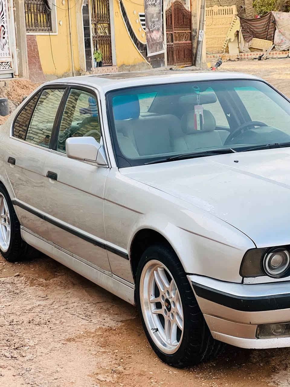 السلام عليكم شباب لبيع سياره جديده مكينه كير حداديه محرك 6سلندر مسكر كير اتو سياره حلوه داخل جلد سياره بيه. جراد بل بنيد و قمار قليل مكاني الديوانية رقم صلاح الدين سنويه ل 31جاهزه تجي و تشوف بعينك و تشلع عيوني 
***********
سعر 52وبيه مجال
