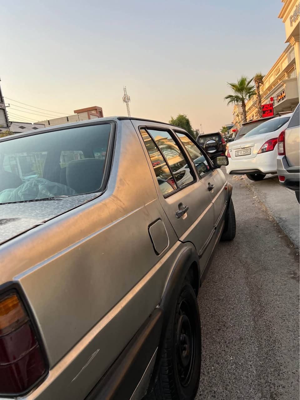 جیتە مۆدێل ١٩٩٠ گێرو مەکینە بەشەرت مەکینە مەرغوبە بەناو کردن و تەحویل بەشەرت غەرامەی ١ وەرەقەو نیو لەسەرە پاش مەحامەلە بۆت دەگەرێنمەوە نرخی ٢٦ وەرەقەو مەجال *********** أربيل, العراق
