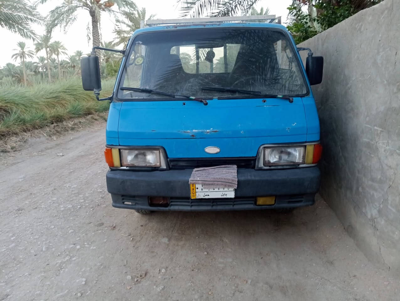 شاحنة • للبيع • بدون تفاصيل