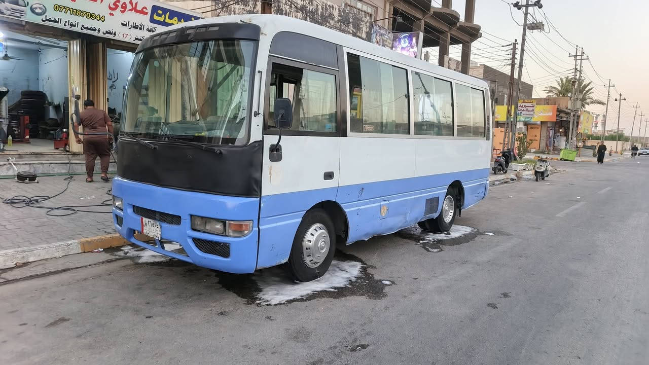 كوستر نيسان موديل 2002 سياره جهازه مكينه كرنفال شرط مكاني كربلاء السعر 120 وبيه مجال ***********
