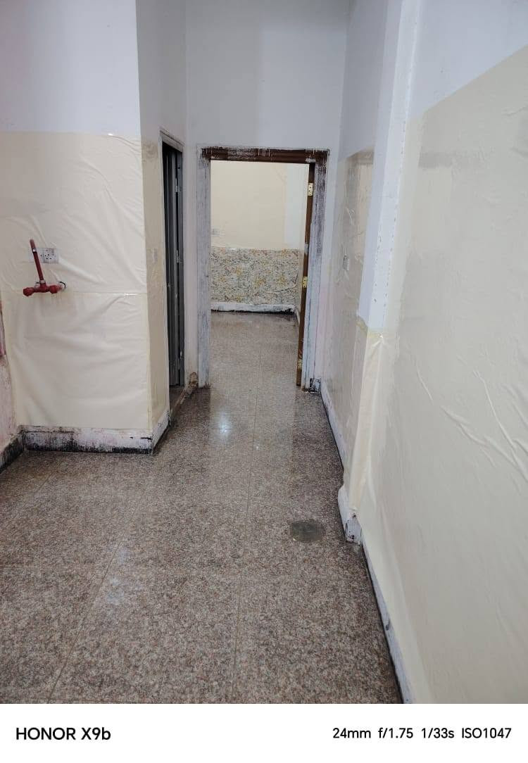 يوجد لدينا
شقه للايجار أرضية صغيرة مال عائلة نفرين

غرفة مطبخ مجمع صحيات

سعر الاجار 160 الف

الماء والكهرباء والانترنت واصل علينا

حله حي المهندسين قرب مركز تأهيل الجرحى
للاستفسار الاتصال على الرقم ***********
مراجعة مكتب ابو رقية للعقارات
