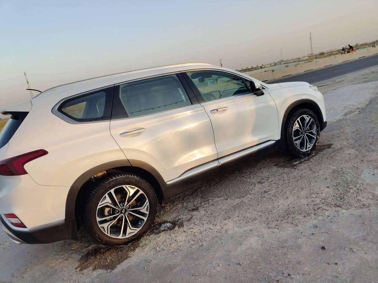 سنتافي خليجي 2019خليجي اربع سلندر محر2400دوش بصمه بردات خلفيه تبريد 3قطع سبعه راكب شحن واير ليس جنطه كهرباء حساس امامي خلفي حساس ماسحات مثبت سرعه كشنات طي كهرباء 
بيع مستعجل سعر 177استفسار ***********
