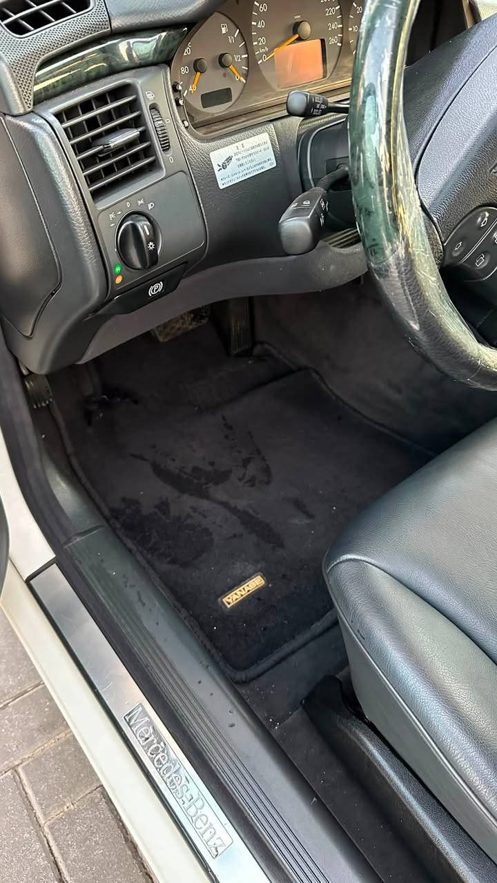 مارسيدس ام عيون
موديل 2000

حجم 320 E
محرك 6 V

ممشى 130km

كفاله عامه من الصبغ ولبارد ولتعديل  عدا قطعه وحده صبغ يابان

رقم بغداد تحويل مباشر 

مكاني بصره وراعيها خالي في بغداد 

لمعرفه السعر تواصل خاص
***********
