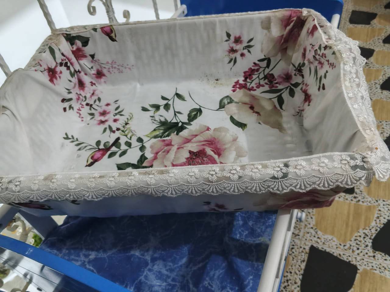 كاروك  طفل +دوشك تفصال  +عش طفل +سلة طفل السعر 60 غير متواجد على النت للاستفسار اتصال بالرقم 
***********
