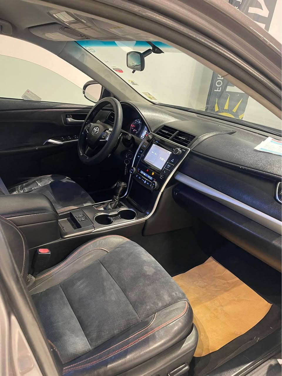 Camry 2016 XSE
سەیارەکە تا بڵێی جاهیز و پاک و جوانە زۆر هەرزان 
یەک چاملخی بۆیاخە - سۆنەرەکەم داناوە- تۆزێک وردەی هەیە
بەس پانۆراماو بەسمە نیە - رەقەم و سەنەوی تازەیە 
تەنها ١٤٤ هەزار مایل ڕۆشتووە 
گێڕ و مەکینە بێ کێشەیە - شوێن سلێمانی 

***********
*********** 

کامری ٢٠١٦  XSE وارد امریکی 
سیارە جاهز کامل سعر  مناسب 
بس جاملخ امامی سکن صبوغ - 
سیارە فول مواصفات بس بدون بانوراما و بصمە 
کیر محرک مابی عیب - رقم و سنویە جدید 
مکان سیارە سلیمانیە - ماشیە ١٤٤ الف میل

***********
*********** السليمانية, العراق
