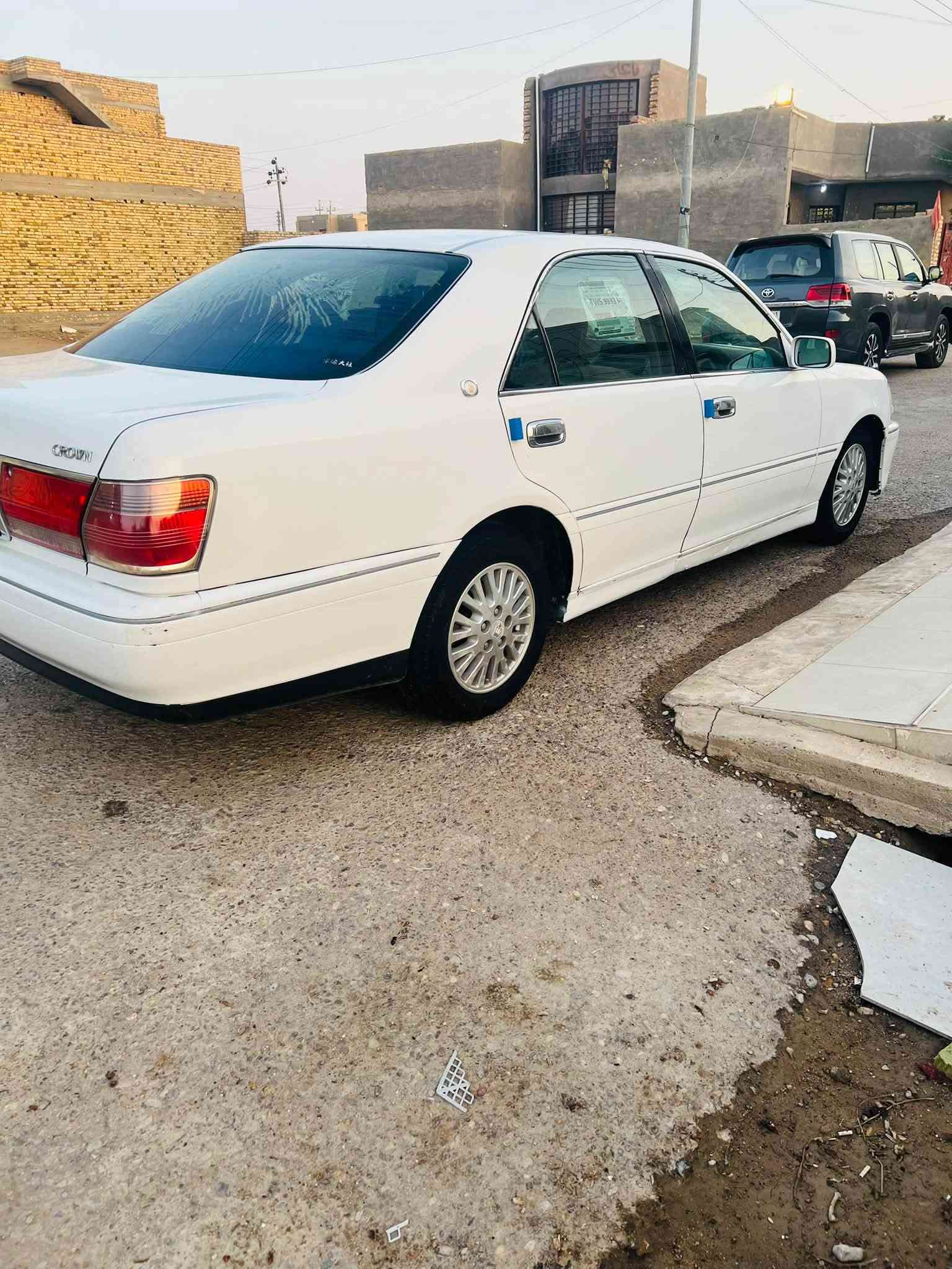 ً
ملكه دوات دوات كرستال اصل كصة جنطه 
رقم وسنويه طبق شاصي محرك ديفور صغير قتصادي
مكينه وكير كفاله حداديه تبريد ثلج سياره جاهزه مانقصه شي
السعر 27وبيه مجال شراي يتصل ***********
