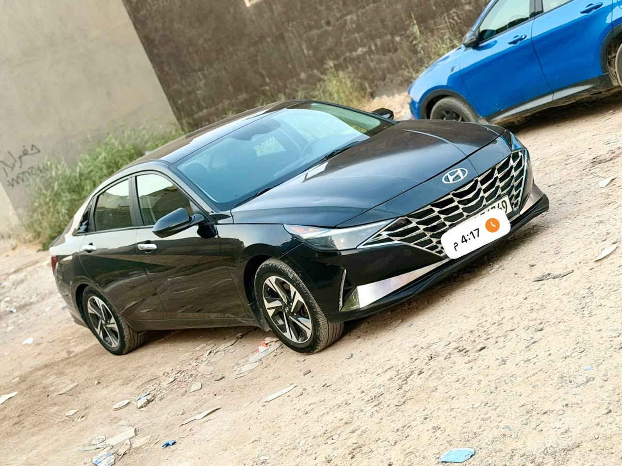 سلام عليكم 
بيع او مراوس حسب القناعة 
النترا موديل ٢٠٢٢ امريكي
مكينه ٢٠٠٠ دوش 
حادثها دعاميه اماميه وربع البنيد بدون ايرباك بدون دواخل صور الحادث بلمنشور بيهه بيهه كلير الجاملغ الخلفي والباقي كفاله 
مواصفات السياره 
سياقه ذاتيه توقيف ذاتي رادارات بصمه تشغيل عن بعد صدر امامي خلفي كله جديد رقم سليمانيه انكليزي تريد  تحويل او وكاله اني حاظر 
مكان السياره بغداد السيديه 
للاستفسار على الرقم ***********
متوفر واتساب
