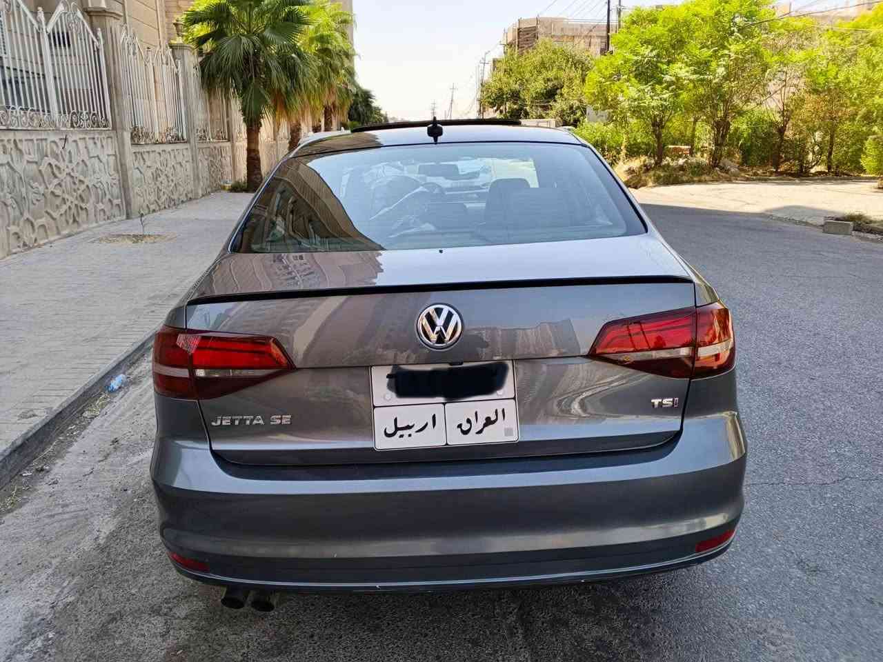 Jetta 2018 SE 
دوو پارچە بەخ بێ ناوگرتن
چەند دەنكە تەزرەیك چاك كرایتەوە بە PDR 
فول مواسەفات
مەكینەی ١٨ ی تۆربۆ 
گێر مەكینە تەبرید بەناوكردن بەشەرت
زۆر پاك و خاوێن ماوەتەوە 
نرخی ١٠٥
*********** أربيل, العراق
