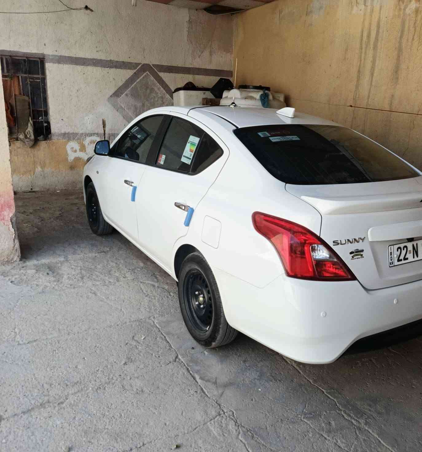 نيسان صيني موديل 25مكفوله سعر 130///.   *********** البصرة, العراق
