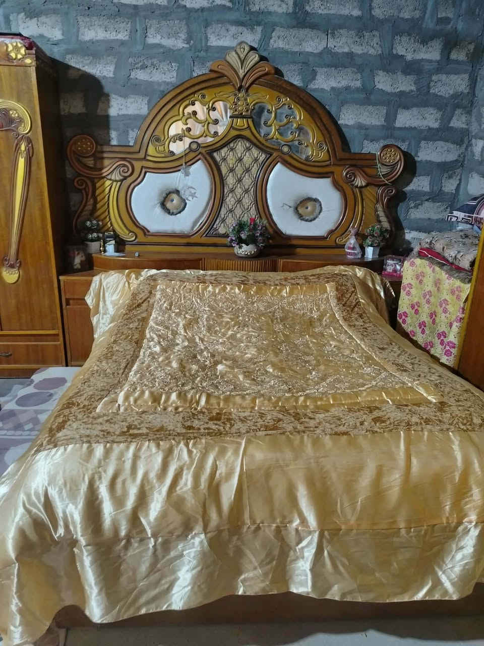 عرفة اشاب حطاطه حيل نضيفه  للاستفسار  عل رقم ***********
