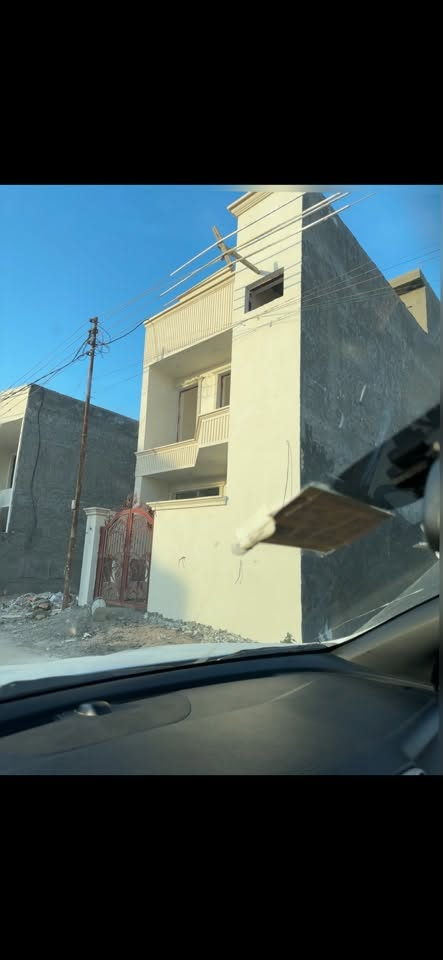 السلام عليكم بيت كامل للبيع كامل مواصفات بناء درجه اولى الفرع التاسع مستعجلين لغرض السفر  البيت صور هاي قديمه حاليا كامل وسعره جوه السوك الفرع الثامن@@ وتساب ***********
