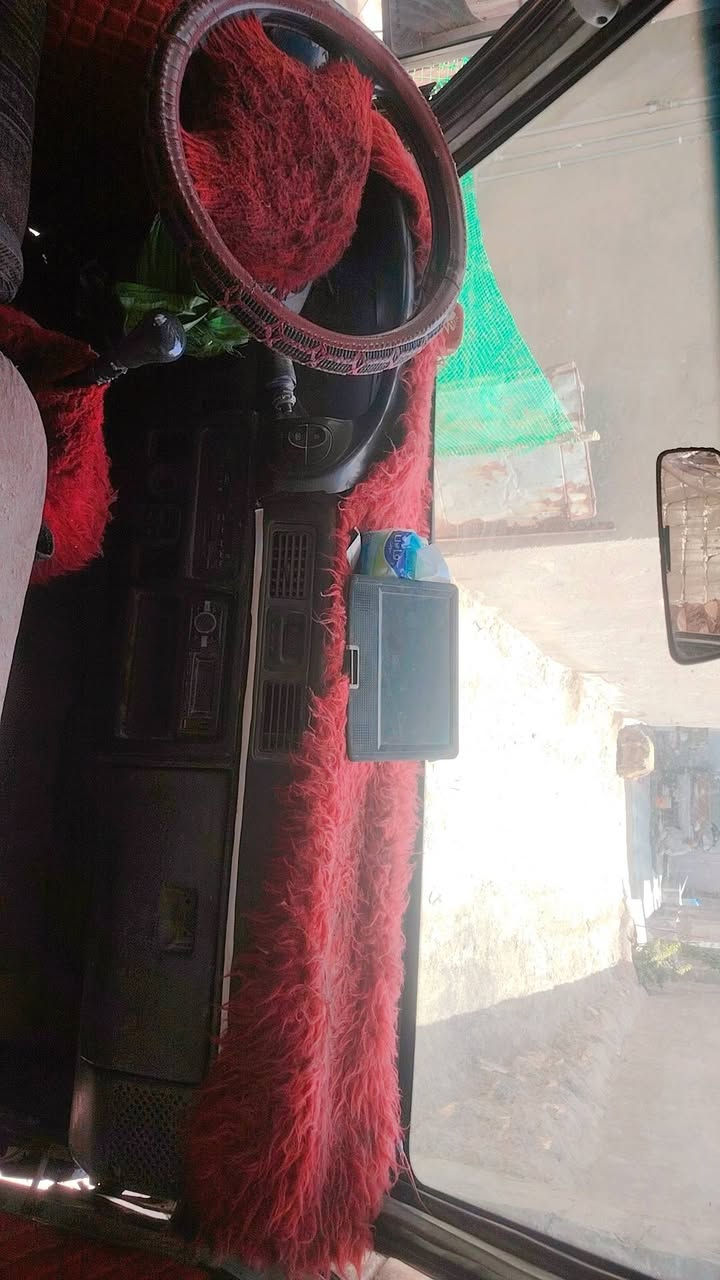 كيه هونداي مديل 95محرك كيه شرط توني شاده سيار مابيه اي شي سعره 15رقم***********
