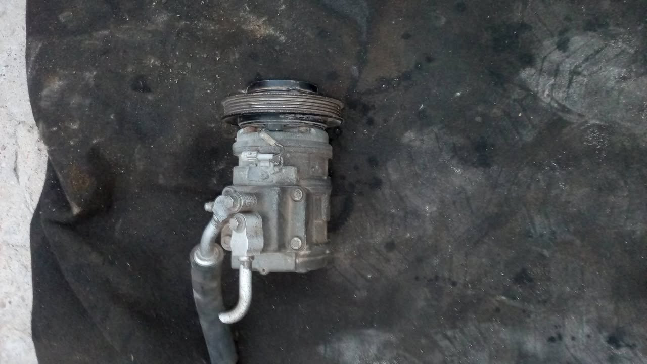 سلام عليكم اغراض ومواد احتياطيه للبيع وجك للبيع واكو مواد احتياطيه كل انواع السيارات المحور وكمبريسرات ونجي وعقوله جميع انواع السيارات شوفر وجمسي ودولفين وبطه ومارسدس ***********
