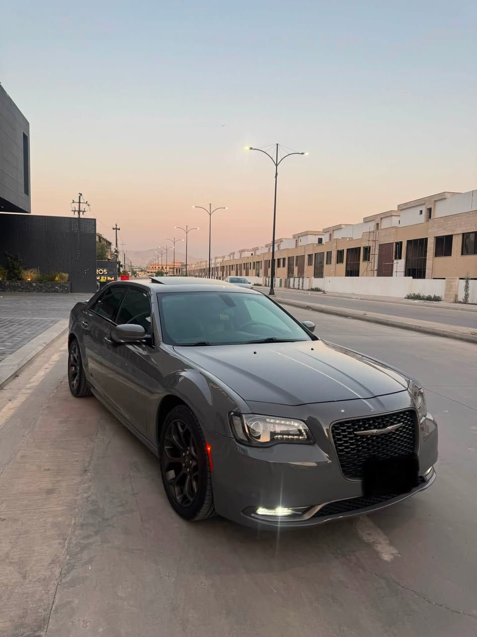 بسم الله الرحمن الرحيم
اوباما موديل 2019 S300 كولد اديشن ⚜️
وارد كندي كلين تايتل 🇨🇦
لون مميز سمنتي🩶
ماشيه 76000mil 
فول فول مواصفات 
بانوراما / كشن جلد / كشنات كهـربائي / كشنات حار / لايتات ليد / لايتات زينون / بصمتين بلادي موجود / تشغيل عن بعد / مرايا هـيتر / حساس / تحديد سرعة / بلاجكتور 
سيارة هـنا بيهـا شبر صبغ وشبر pdr 
كير مكينة ما مفتوح بشرط 
سنوية لحد 2030 جديد 
تحويل وكالة بشرط 
سعر : 278$ وبيهـا مجال
رقم موبايل : ***********
مكان السليمانية
