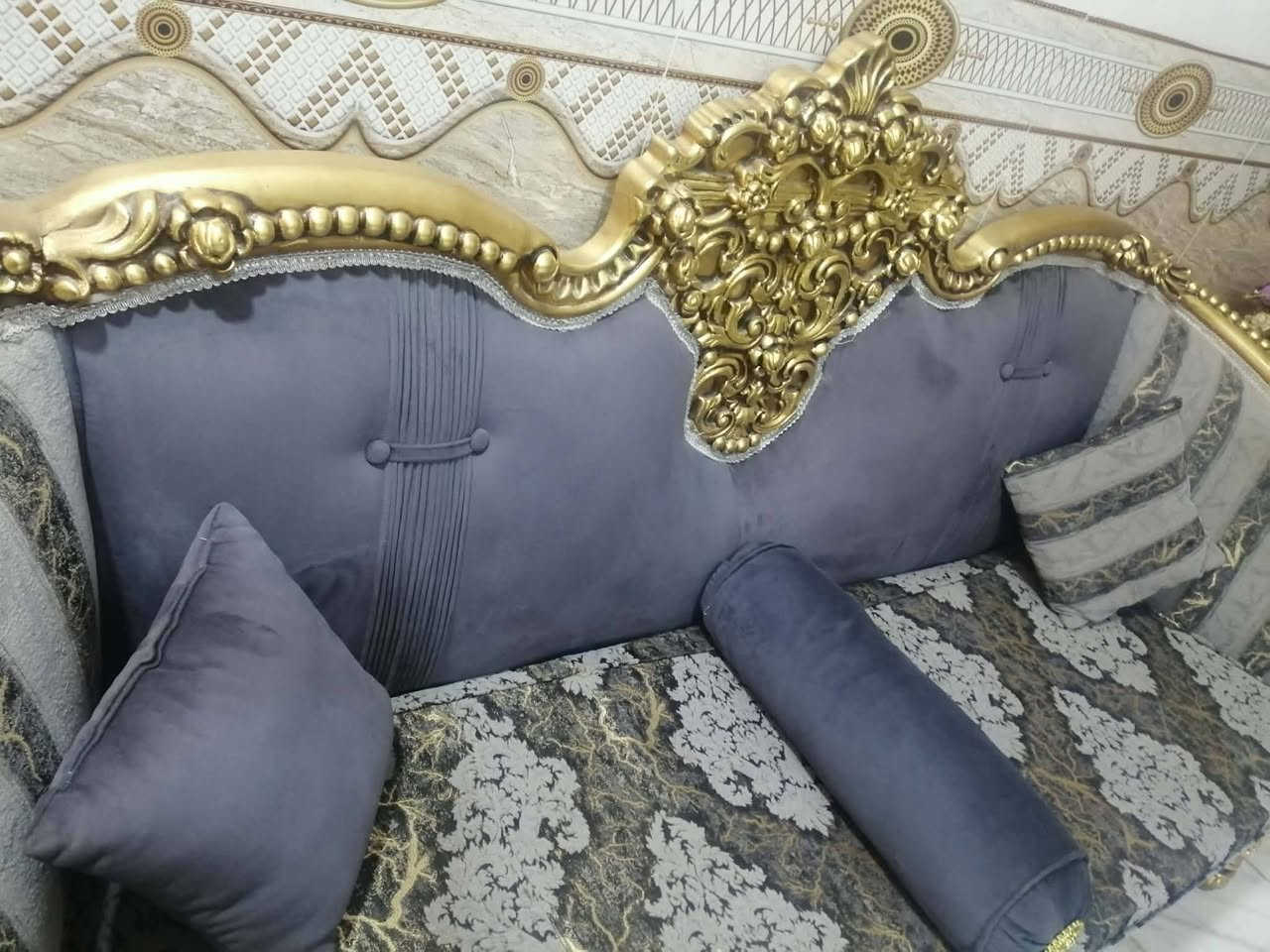 تخم ١٠ مقعد للبيع
