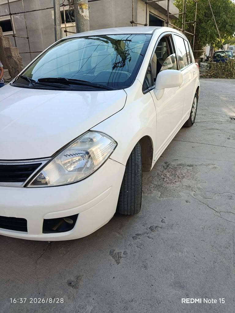 بەناوی خوای گەورە 
نیسان ڤێرسا مۆدێل ٢٠١٠ 
سێ پارچەی پێشەوەی هەیە 
گێڕو مەکینەی بەشەرت سەنەوی بەسەر چوە 
نرخەکەی ٩٠ گەڵاو معامەلە 
شوێن ڕانیە
بۆ زانیاری زیاتر پەیوەندی بکەن بەم ژمارەوە 
*********** رانية, السليمانية
