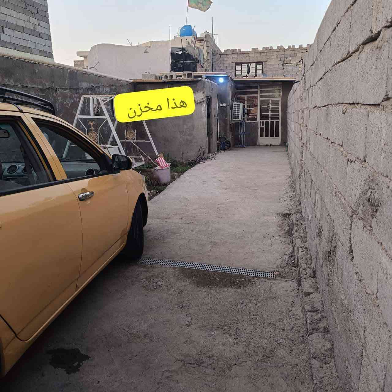 للبيع: (مشتمل ) ويرهم قطعة ارض في  الزعفرانية حي الوليد زراعي عقد 35، مساحته الارض (140م  نزال 28 واجهيه 6)، يحتوي على ( غرفه نوم 5×6،  استقبال +مطبخ مشترك 6×6، الحمام مشترك، ، السقف سندويش ...). البيت بحالة جيدة، ...)الخدمات كامله ماعدا التبليط .. للاتصال: (***********).السعر 44 وبي مجال

نص مكتوب في الصور:
- حمام مشترك
- مطبخ + غرفة ضيوف 6×6
- غرفة نوم 6×5
- شارعين العراض
- هذا مخزن