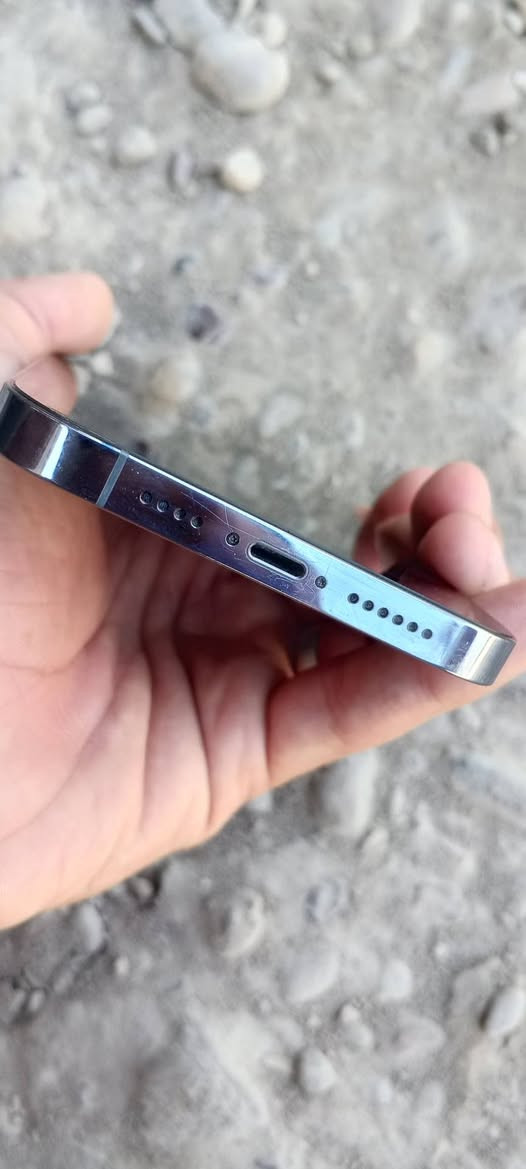 13بروماكس ذاكره256جهاز كله شغال مستبدل فقط شاشه مال تفصيخ جهاز ثاني اصليه وبطاريه وبي كاميرا وحده0.5متشتغل بقيه كاميرات كلهن شغالات وجهاز كله شغال للبيع او مراوس سعر 450مكان بغداد ***********
