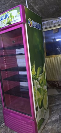 ثلاجة • نضيفة • شرط نص ساعة