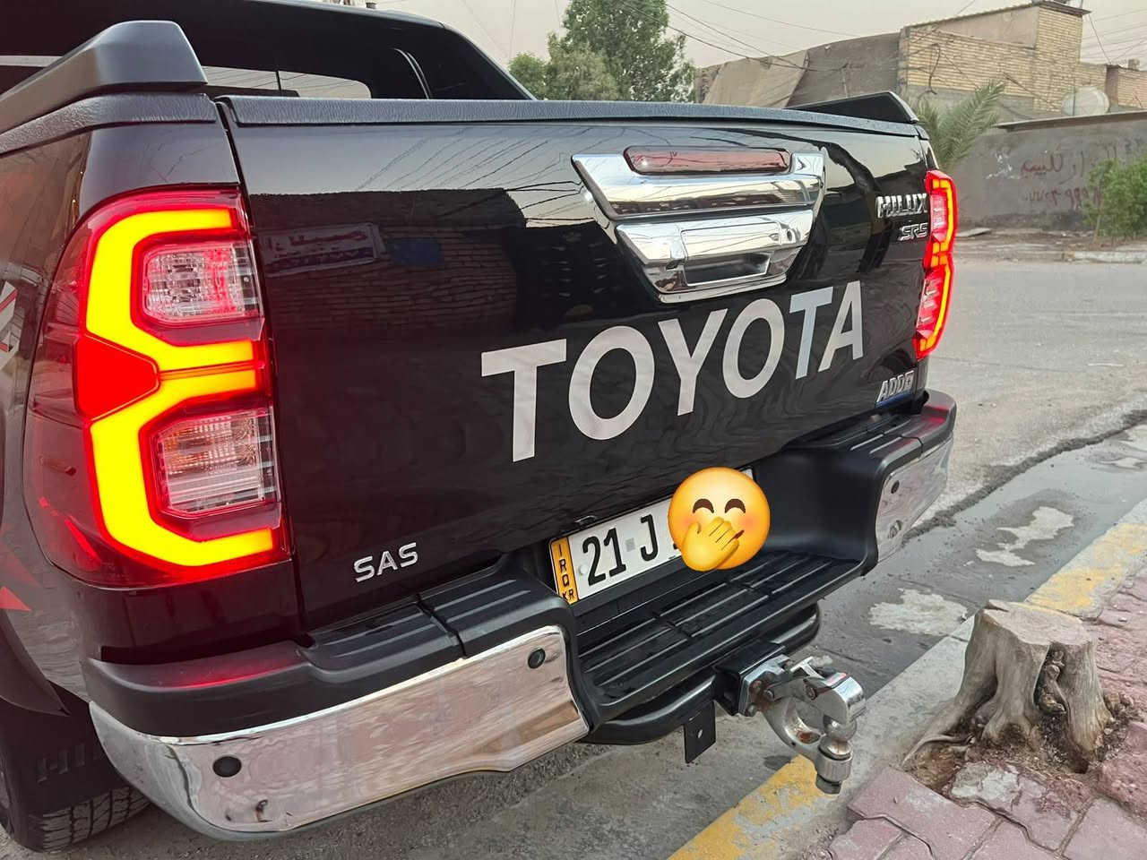 تيوتا هايلوكس للبيع  موديل 2023  اسود ملكي  ساز فول مواصفات بانزين مكفوله كفاله عامه من ضربه وصبغ وتبديل وشخوط شرط سونار سياره جديده بمعنى الكلمة  (حتى كتاب تظليل بيه) جاهزه من كل النواحي مابيه اي نقص صندوق خلفي يفتح من كل جهات وسياره اخت زيرووو استخدام شخصي 
هايلوكس تي ار دي TRDعالي دبل كاب
محرك 6 سلندر 4.0 
موصفات: فول مواصفات للاخير  
شاشة
رادار امامي رادار جانبي رادار خلفي 
كشنات تبريد
شاحن وايرلس 
مثبت سرعة تفاعلي
كامرة خلفية 
حساسات امامي خلفي 
تبريد بالكشنات الاماميه 
سيارة وكالة ساز رقم سليمانيه دولي بسمي تحويل او وكالة  ماشية 38 الف حقيقي اخت زيرو 
سعر : 340 بيه مجال بسيط الاتصال على هذا الرقم 
***********
مكاني بغداد
