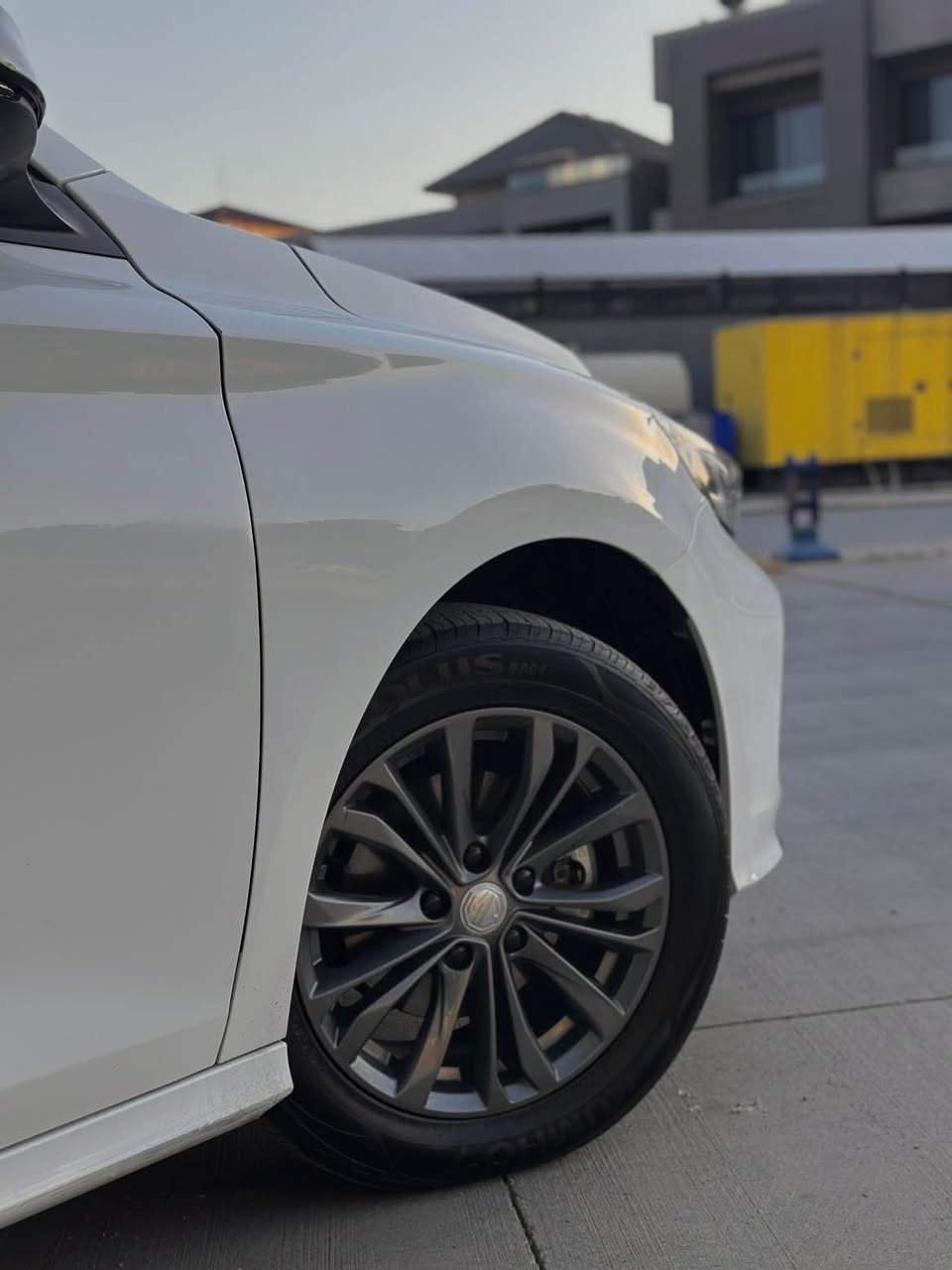 mg gt 2025 automatic 
فوول مواسەفات 
10 هەزار کیلۆمەتر ڕۆشتووە 
سڵایدە ، ٤ کامێرا پێش و دوا و لا تەنیشتەکان ، کامێرای ۳٦٠  ، ئاوێنە شەفت ، ۲ بەسمە ، کوشن جلد ، حاسە ، تحدید سورعە، برێک بەسمەو ئۆتۆ هۆڵد ، شاشەی ئەکتیڤە
سۆنەرەکەیم داناوە 
لە سلێمانیم 
***********
ڤایبەریشی لەسەرەo السليمانية, العراق
