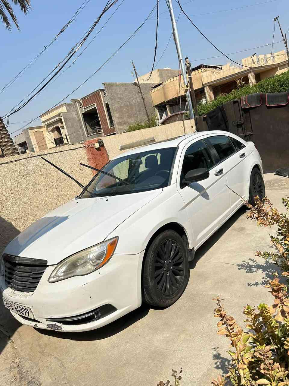 السلام عليكم شباب
كرايسلر c200  ليمتد فول للبيع 
محرك 3600 المرغوب بالضبط مثل مال جارجر 
كير 6  نمر 
تشغيل عن بعد 
تحكم ستيرن 
كشنات كهرباء 
هيتر بالكشنات 
مري كهرباء وهيتر 
شاشه 
عدسات زينون عالي ناصي 
فتحه سقف 
السياره نظيفه جداً وناعمه وجامده 
السعر 77$ 
مكاني بغداد ***********
