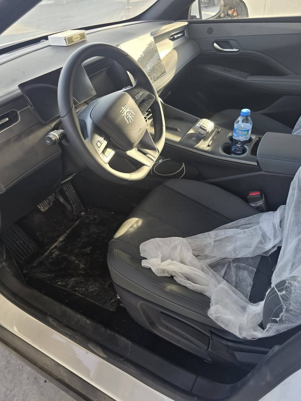 للبيع كن بلص موديل ٢٠٢٥ داخل اسود زيرو ماشية ٤٥٠ كيلو بيها طخة كلش بسيطة معروضة بالصور السعر ٢٠ مليون قفل قفل قفل الا ربعد دينار مابيع قبل لاتخابر جيك الزرو بيش بلا رقم والمرقم بيش 
***********
***********
