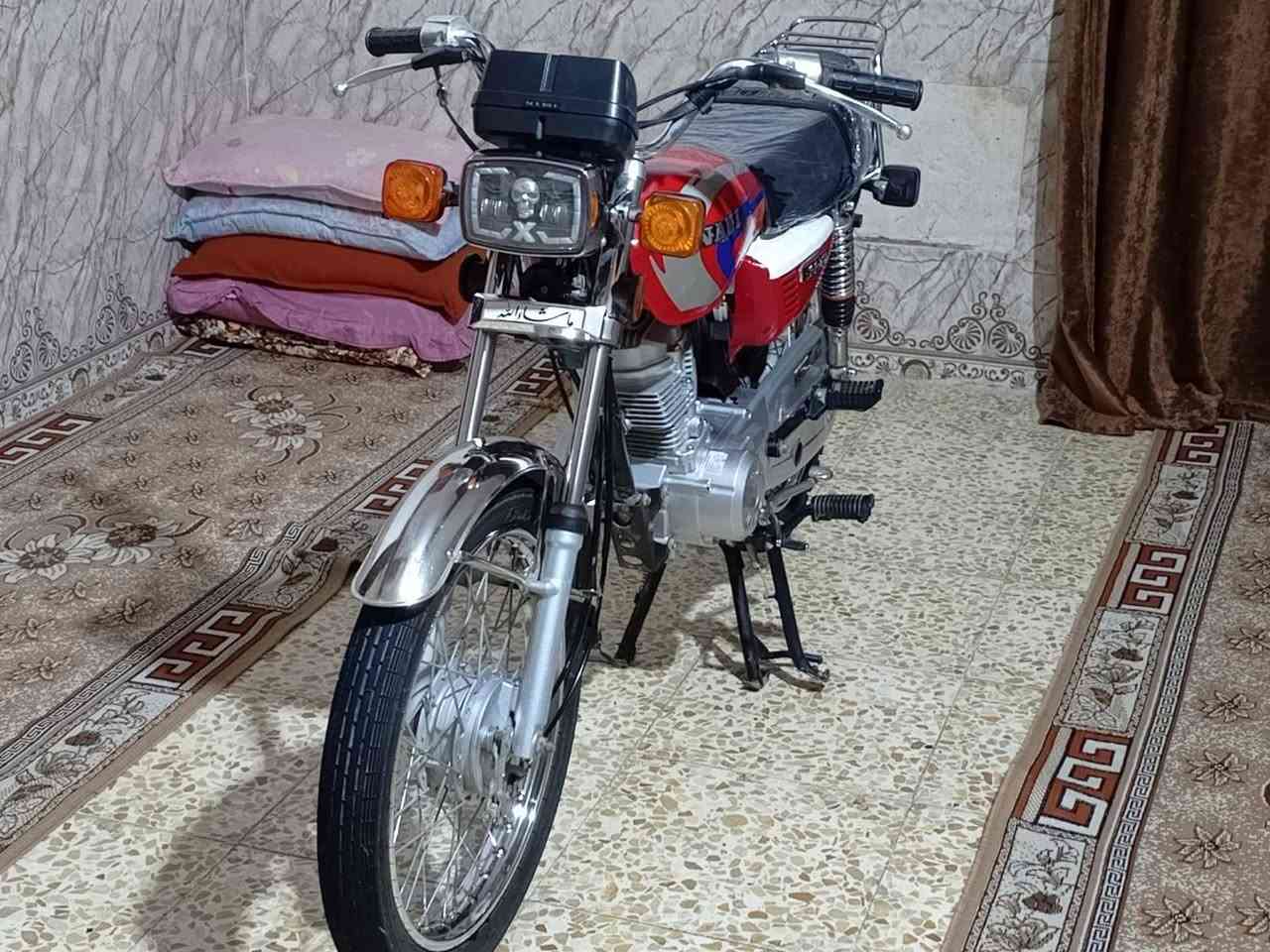 يالله السلام عليكم دراجه البيع موديل 26 دراجه حلوه احله من صور محرك كفاله كهربايات كله شغاله اوراق سكنر مكاني كربلاء شارع الدره سعر 700 وبيها مجال وشراي يدلل 0782822456
