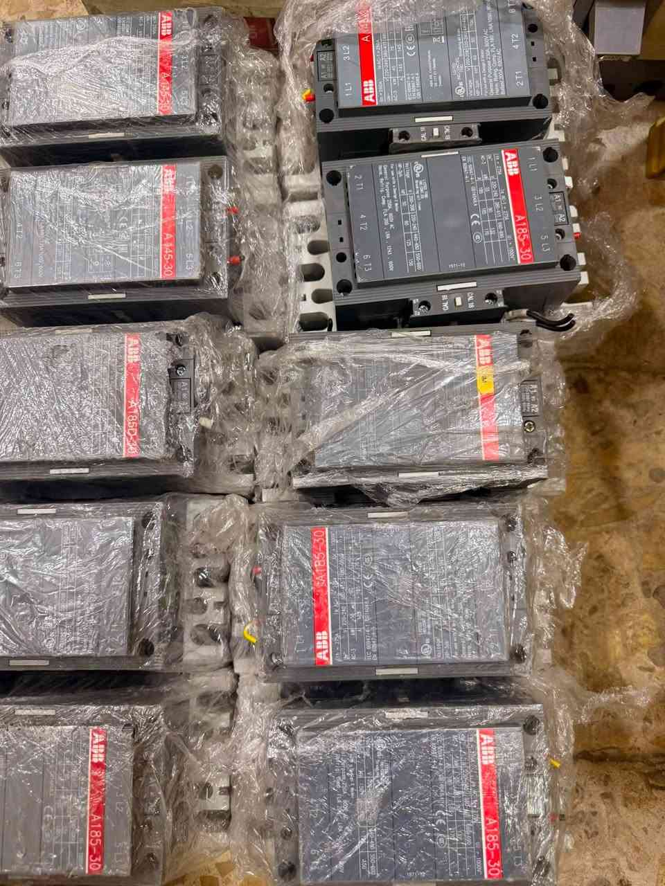 السلام عليكم يتوفر كونتكتر ABB  اصلي باله 250A/  أتواصل ع رقم واتساب ‭***********‬
