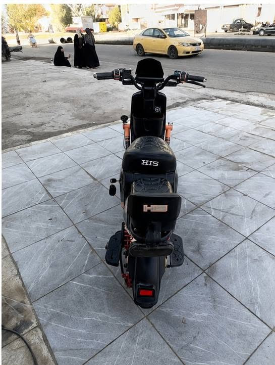 دراجه x900 للبيع دراجه 2025 نضام شاشه حدث ديجيتل نضام خدر بريك دس بركيك تجي نضام الباك R ونضام مثبت السرعه  تمشي 45 km  بطاريات تقبط شحن ب5 ساعات  الاشاير شغاله تك  كلوب عالي ناصي   مبدل جوزه يعني تجي وياها 4 سويج وثنين بصمه وكارت شاشه ‼️‼️ ( *الدراجه يراد الها تبديل تاير وتبديل صجم ركبه) السعر 275 وبيها مجال العنوان بعقوبه حي المعلمين  السايدين للتواصل "" (***********)
