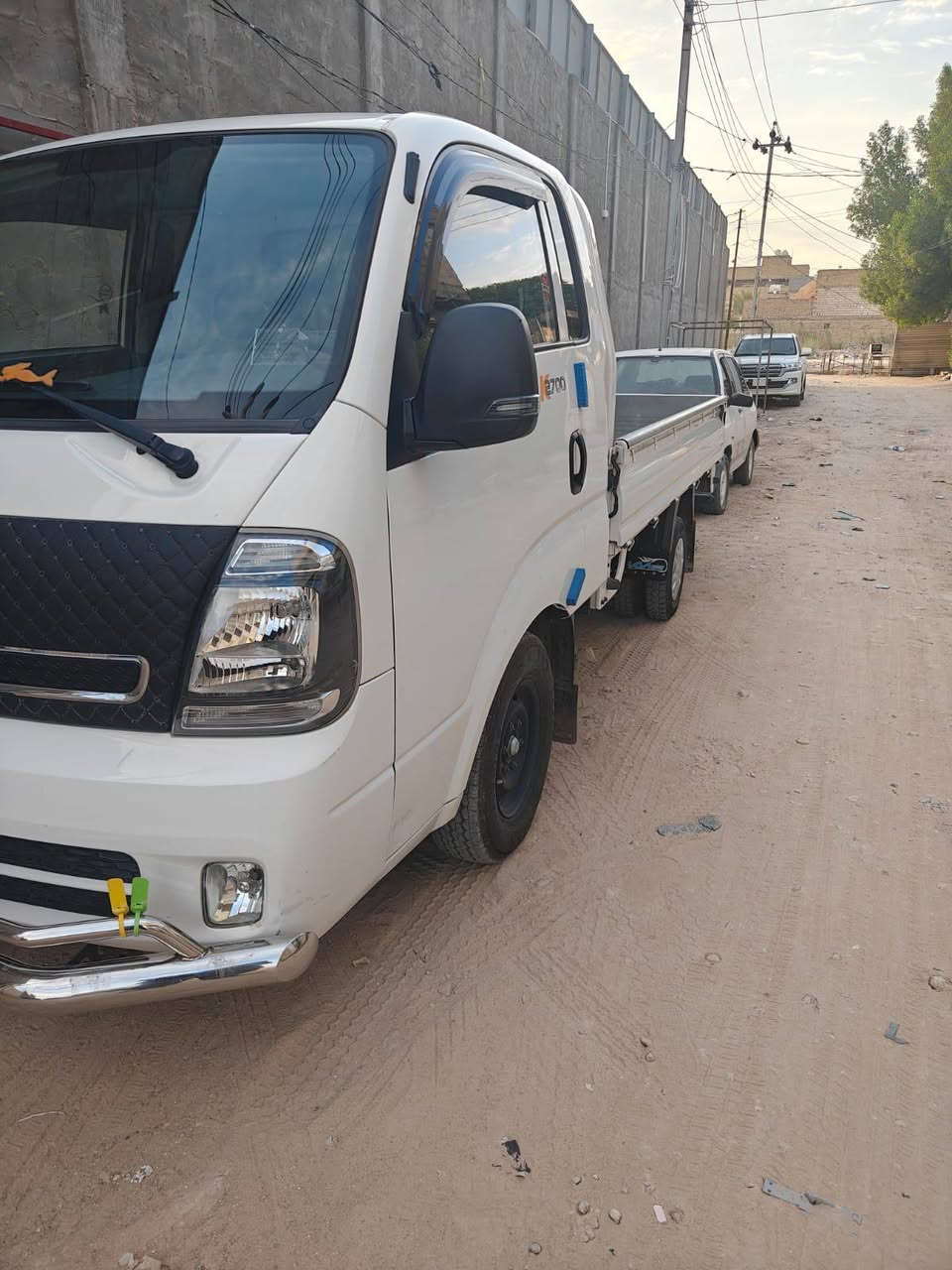 السلام عليك كيه حمل 2700 محرك مديل 2022 سياره ماشي 80الف مكان كربلاء حي المعلمين 
***********
