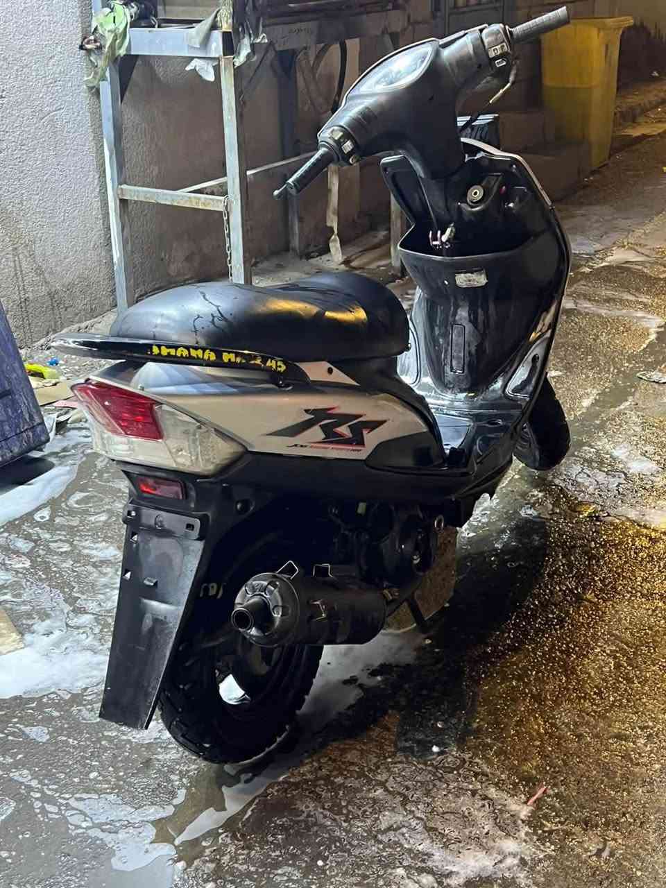 دراجه ماكس عدله دراجه حلو وناعمه ومكينه ناعم كلشي شغال كلوبات عينه اشاير قفال دراجه مامتعوبه من شغل لبيت سعر 550 مكاني البصره الجمهوريه رقمي ***********
