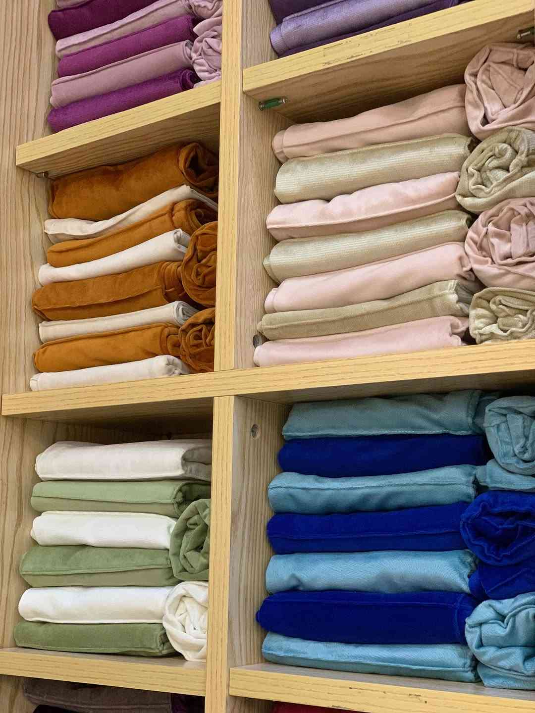 وجه كوشه بوهيمي 
تلبيسه كوشه قياس ٤٥*٤٥ سم
متوفر باكثر من ١٠ نقشات مختلفه 
وجه كوشه ساده 
للحجز والاستفسار يرجى مراسلتنا على الصفحه
يوجد خدمه توصيل 🚚 داخل الحله ولجميع المحافظات 
 
العنوان / بابل - حله - شارع 40 
من جهه باب الحسين - مدخل بستان الحلو 
.
.
