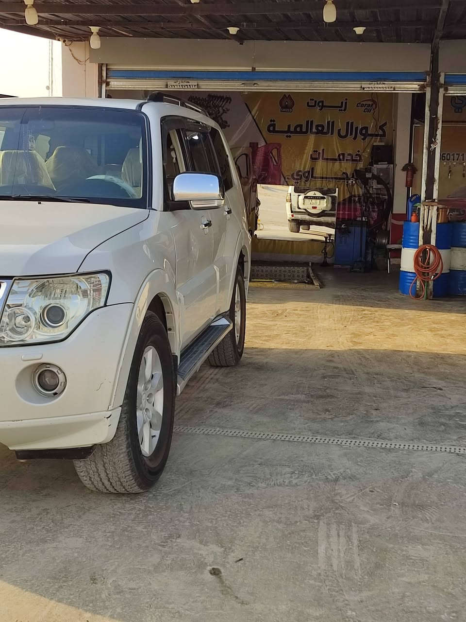 باجيرو ٢٠٠٩ كفاله عامه
السياره احلا من الصوره بل واقع 
محرك ٣٠٠٠
رقم بغداد نكليزي مداور ثاني يوم 
مواصفات 
بانوراما 
مري شفط 
كشنات جلد كهرباء جهتين 
مثبت سرعه 
تحكم ستيرن جهتين 
جامه السايق اوتو
٤ حساسات خلفيه 
وباقي المواصفات معروفه 
العنوان ديوانيه قضاء عفك 
السعر :124 بيها مجال للشراي 
***********
