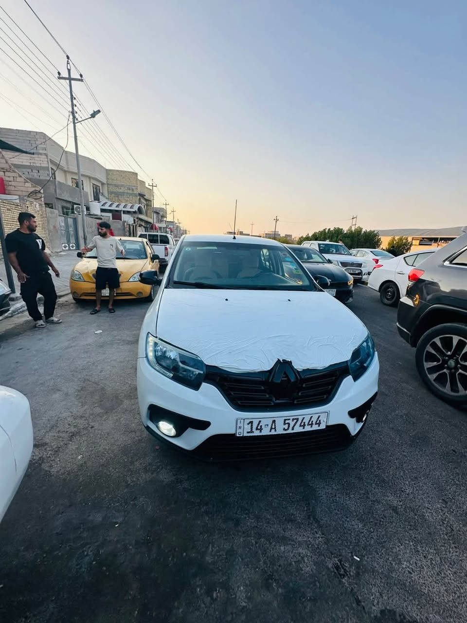 سلام عليكم
سياره رينو سمبل 2019
سياره باسمي تحويل 
تبريد وكير مكفولات 
حداده توه نافضها كهربائيات شغاله 
بدي شوف العين 
سياره مكينته بيه صوت يرادله مكينه 
سعر 43 وبيه مجال 
الاستفسار الاتصال ***********
