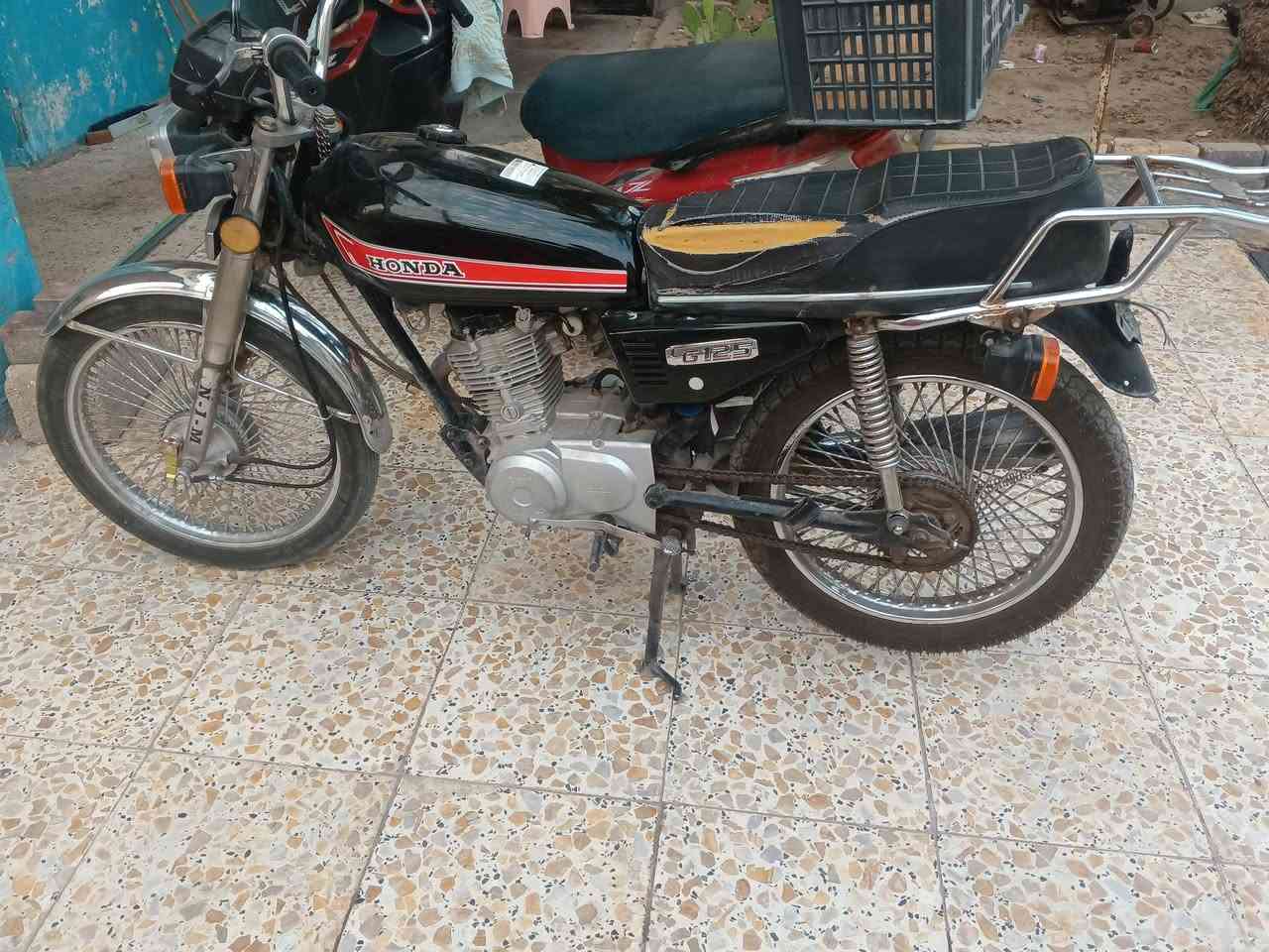 نامه  محرك ٢٠٢٠ شاطي ارشه ٢٠١٩ اوراق دراجه نضيفه بس متروكه بسبب شغلل 
(عوزه ترتيبات بسيطه ماتكلف٥٠)
طلع معدل١٢٠ شرط 
المكان سماوه 
(سعر٦٥٠ موشراي لا تجي)
رقم تواصل (***********)
