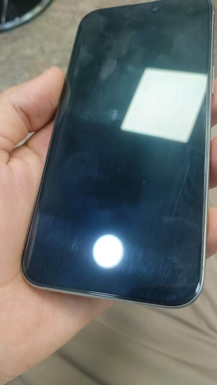 ذاكره 256
بطاريه87
جهاز بي شخط كلش خفيف ممبين موضح كدامك بصوره 
مكاني بغداد الدوره 
السعر 950 وبي مجال بسيط
رقمي ***********
