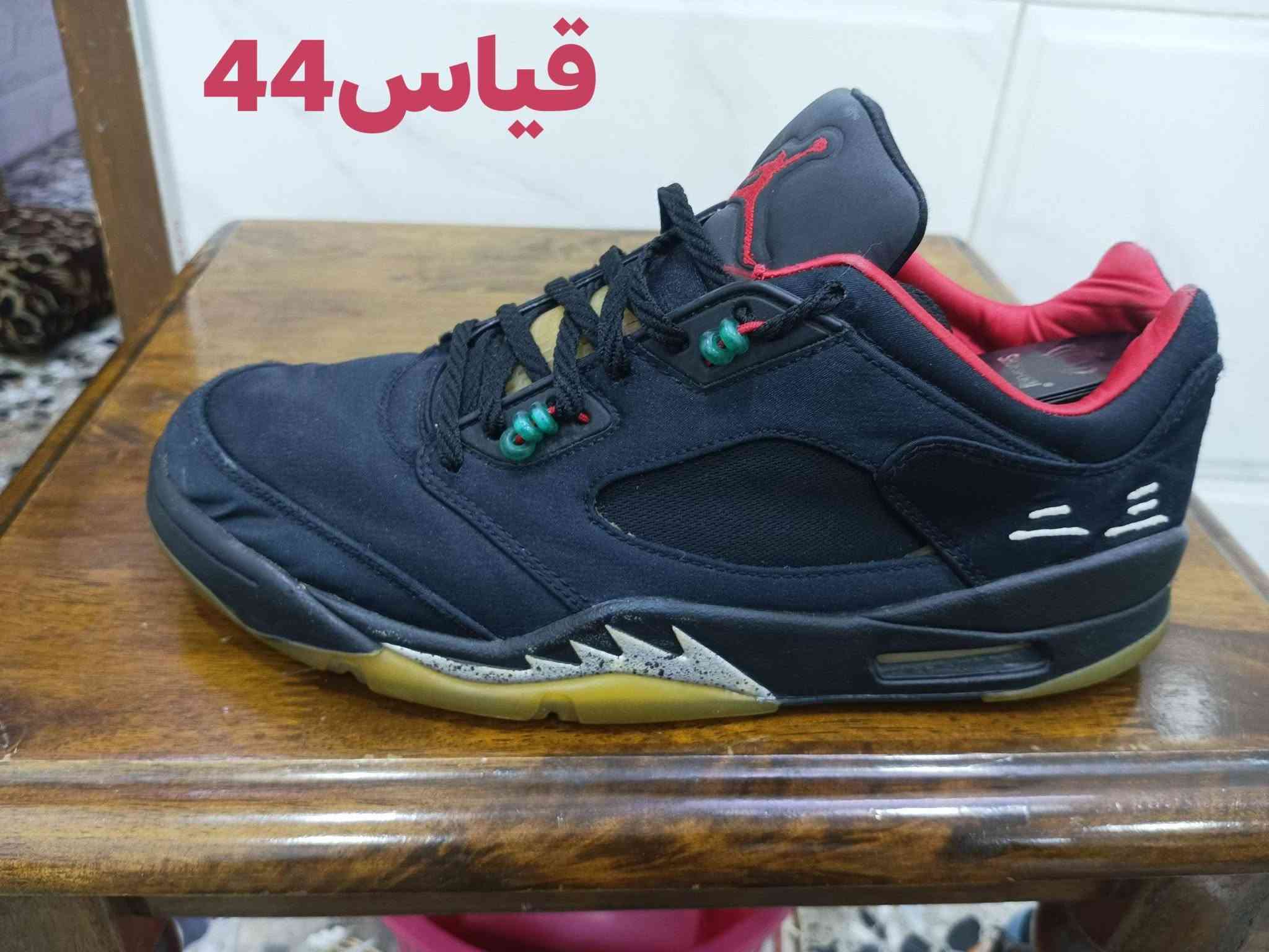 السلام عليكم باله اصلي العلوان الشعب متوفر توصيل كافه محافظات العراق ستفسار واتساب ***********

نص مكتوب في الصور:
- قياس 42
- قياس 44
- قياس 43
- قياس 40